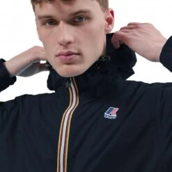 K-WAY Le Vrai 3.0 Claude - Regenjacke Unisex Mit Kapuze -Outdoor Ausrüstungs Geschäft K WAY Le Vrai 30 Claude Regenjacke Unisex mit Kapuze b3