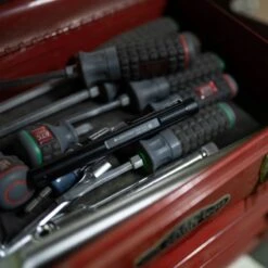 LEDLENSER P4R Core - Taschenlampe/Stiftlampe, 200 Lumen -Outdoor Ausrüstungs Geschäft LEDLENSER P4R Core Taschenlampe Stiftlampe 200 Lumen b4