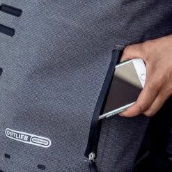 ORTLIEB Commuter Daypack Urban - Wasserdichter Rucksack Mit Rollverschluss -Outdoor Ausrüstungs Geschäft ORTLIEB Commuter Daypack Urban wasserdichter Radrucksack mit Rollverschluss b3