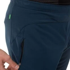 VAUDE Mens Wintry Pants IV - Elastische Winter Softshellhose/Radhose Herren -Outdoor Ausrüstungs Geschäft VAUDE Mens Wintry Pants IV elastische Winter Softshellhose Radhose Herren b8