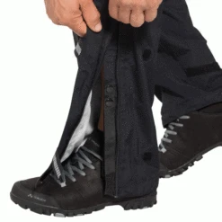 VAUDE Mens Yaras Rain Zip Pants III - Wasserdichte Radhose/Überziehhose Herren Mit Reißverschluss -Outdoor Ausrüstungs Geschäft VAUDE Mens Yaras Rain Zip Pants III wasserdichte Radhose UEberziehhose Herren mit Reissverschluss b6
